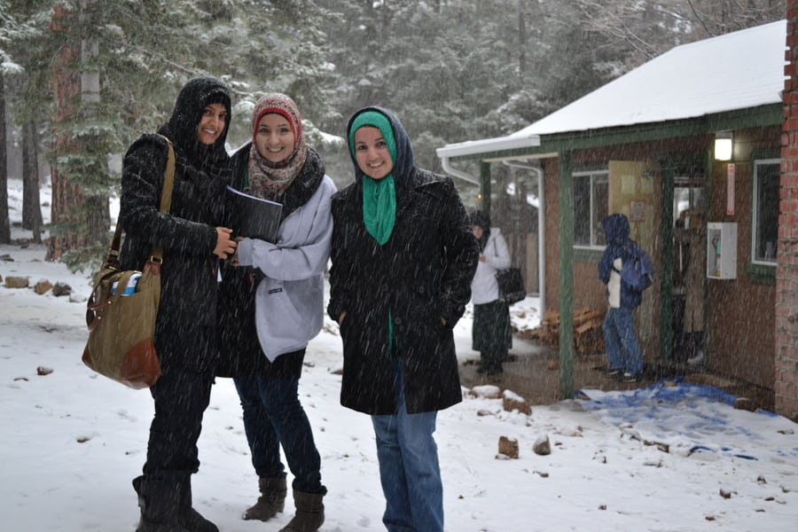sisters-enjoying-the-snow