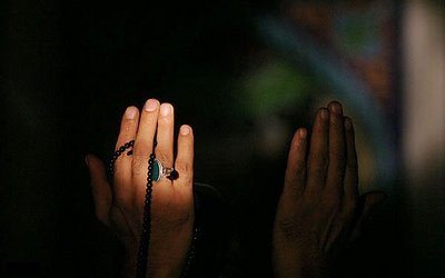 dua_hands